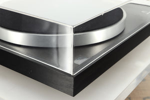 Front left corner of a used Linn Basik Turntable / Akito Tonearm in a black finish