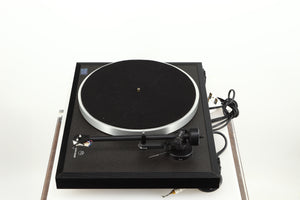 Right side view of a used Linn Basik Turntable / Akito Tonearm in a black finish