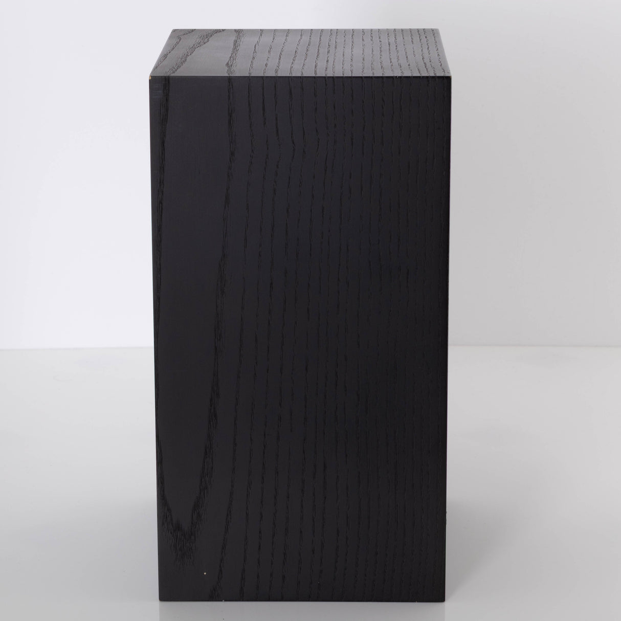 Linn Kan Standmount Speakers - Black