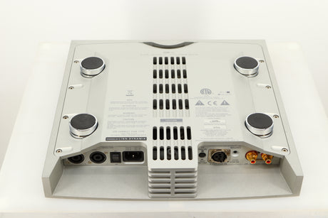 Bottom view of a used Linn Klimax Solo 500 Power Amplifier with Dynamik Power Supply
