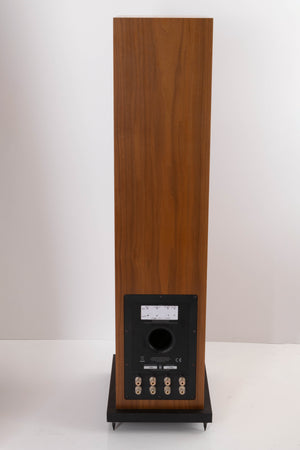 Rear view of a used Linn Majik 140 Floorstanding Speaker