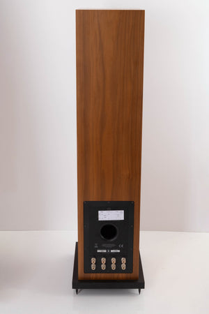 Rear view of a used Linn Majik 140 Floorstanding Speaker