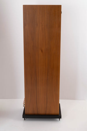 Side view of a used Linn Majik 140 Floorstanding Speaker