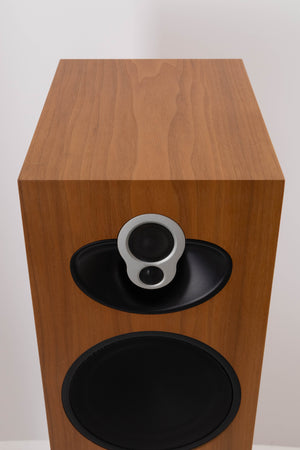 Top view of a used Linn Majik 140 Floorstanding Speaker