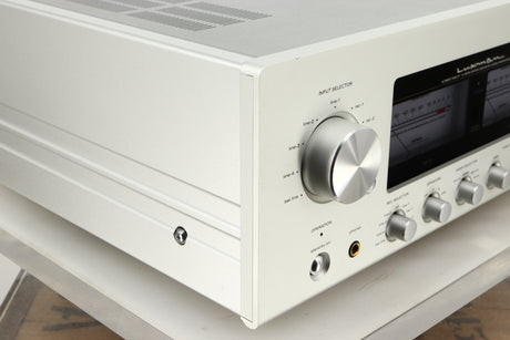 Front left corner view of a used Luxman L-505u Integrated Amplifier