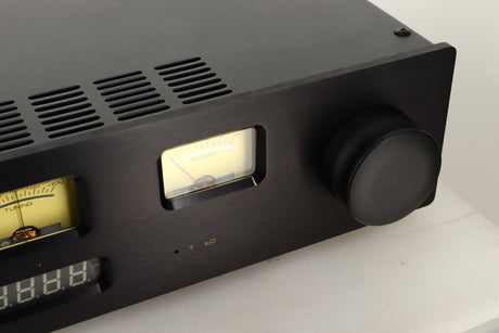 Close up view of a used Magnum Dynalab MD90T SE Tuner