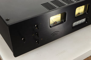 Close up view of a used Magnum Dynalab MD90T SE Tuner