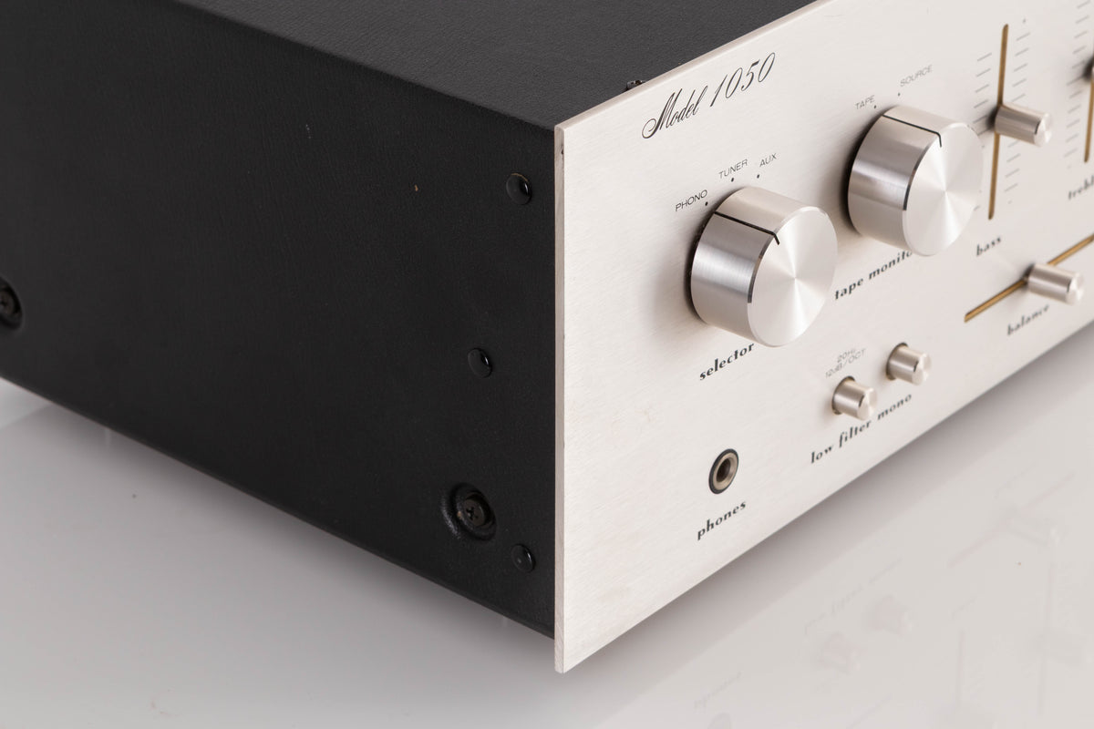 Front left corner view of a used Marantz 1050 Integrated Amplifier