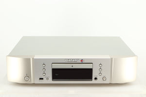 Front view of a used Marantz CD6006 UK Edition CD Player in a silver finish