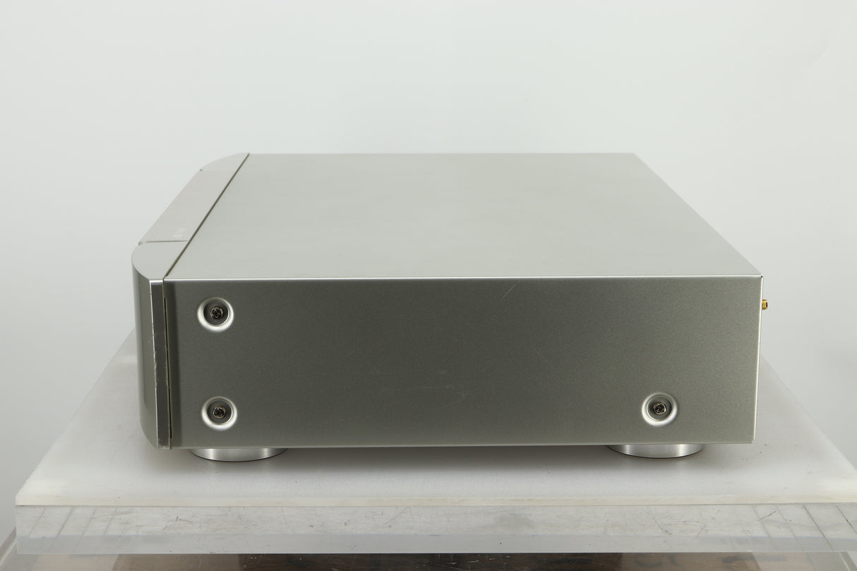 Side view of a used Marantz NA6005 Network Player in silver finish 