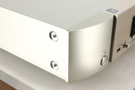 Front left corner view of a used Marantz NA7004 Network Streamer in Silver finish