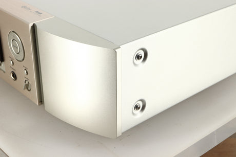 Front right corner view of a used Marantz NA7004 Network Streamer in Silver finish