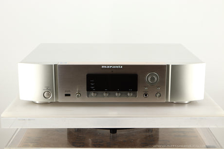 Front view of a used Marantz NA7004 Network Streamer in Silver finish