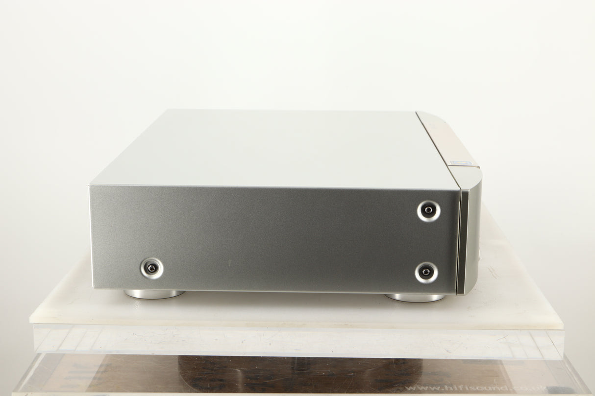 Side view of a used Marantz NA7004 Network Streamer in Silver finish