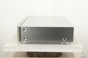 Side view of a used Marantz NA7004 Network Streamer in Silver finish