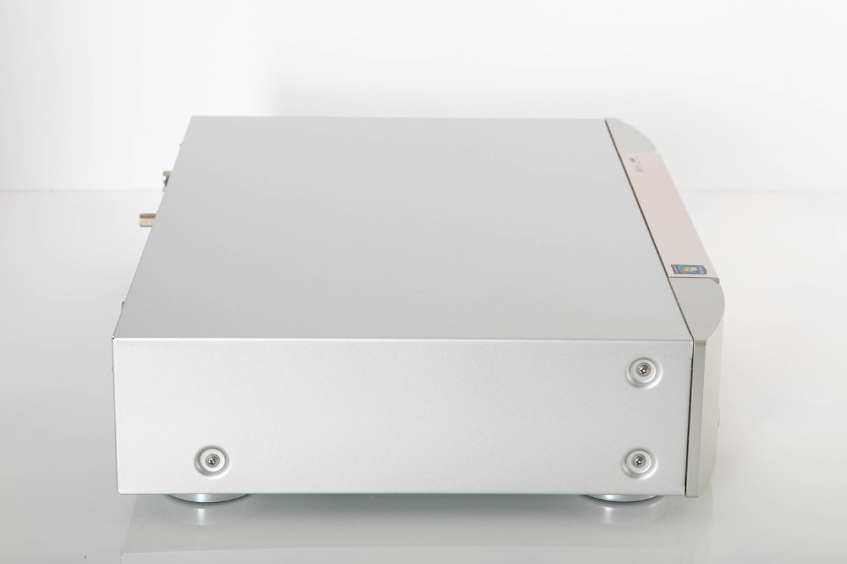 Left side view of a used Marantz NA7004 Network Streamer in a Silver finish