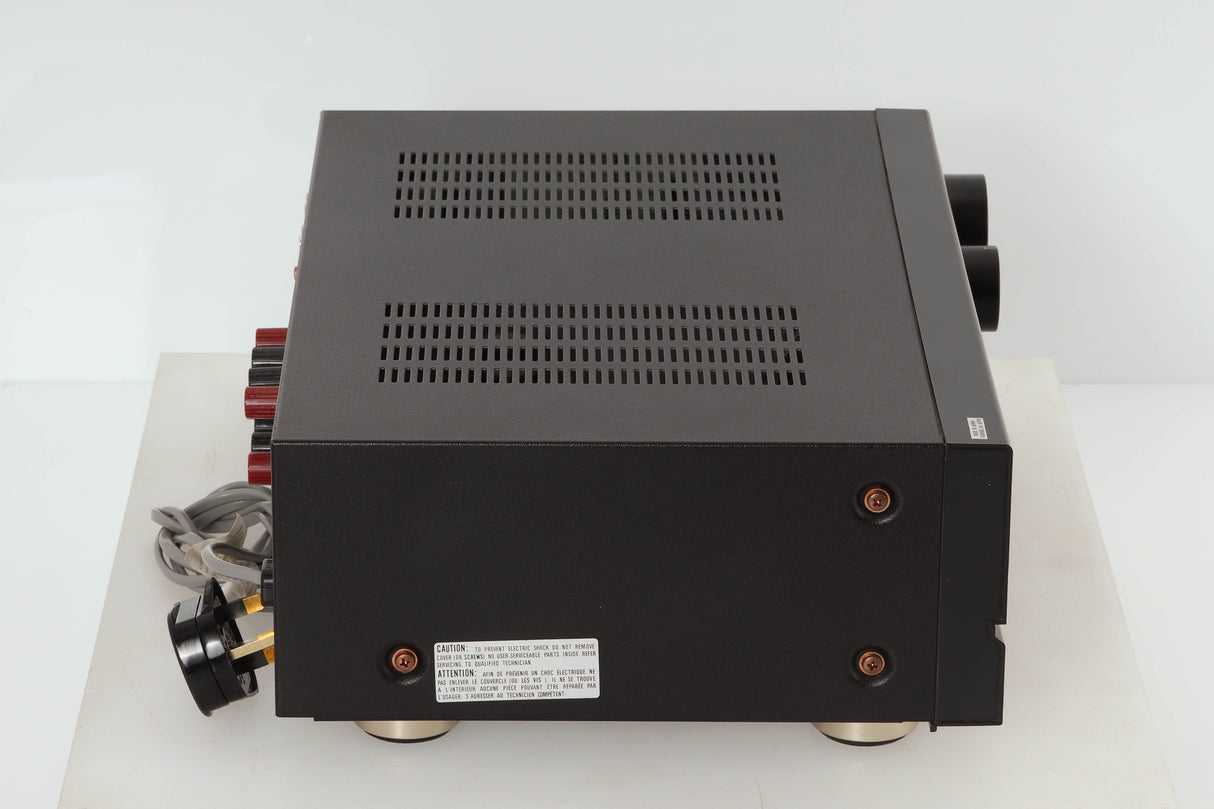 Side view of a used Marantz PM-40SE Integrated Amplifier
