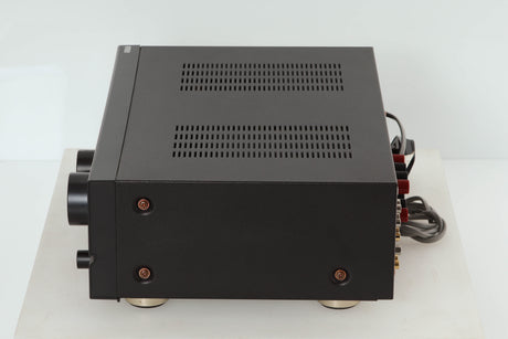 Side view of a used Marantz PM-40SE Integrated Amplifier