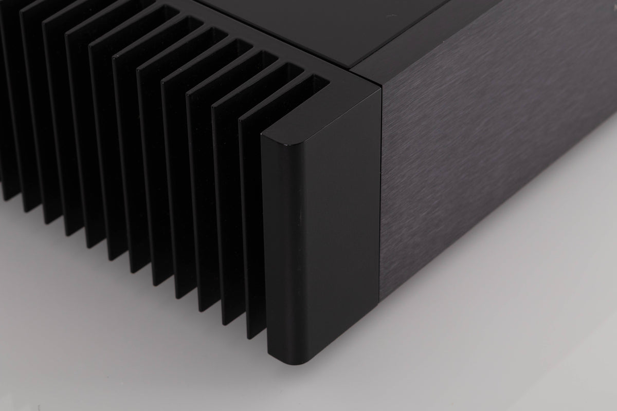 Front left corner view of a used Meridian 505 Single Monoblock Power Amplifier