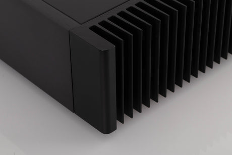 Front right corner view of a used Meridian 505 Single Monoblock Power Amplifier