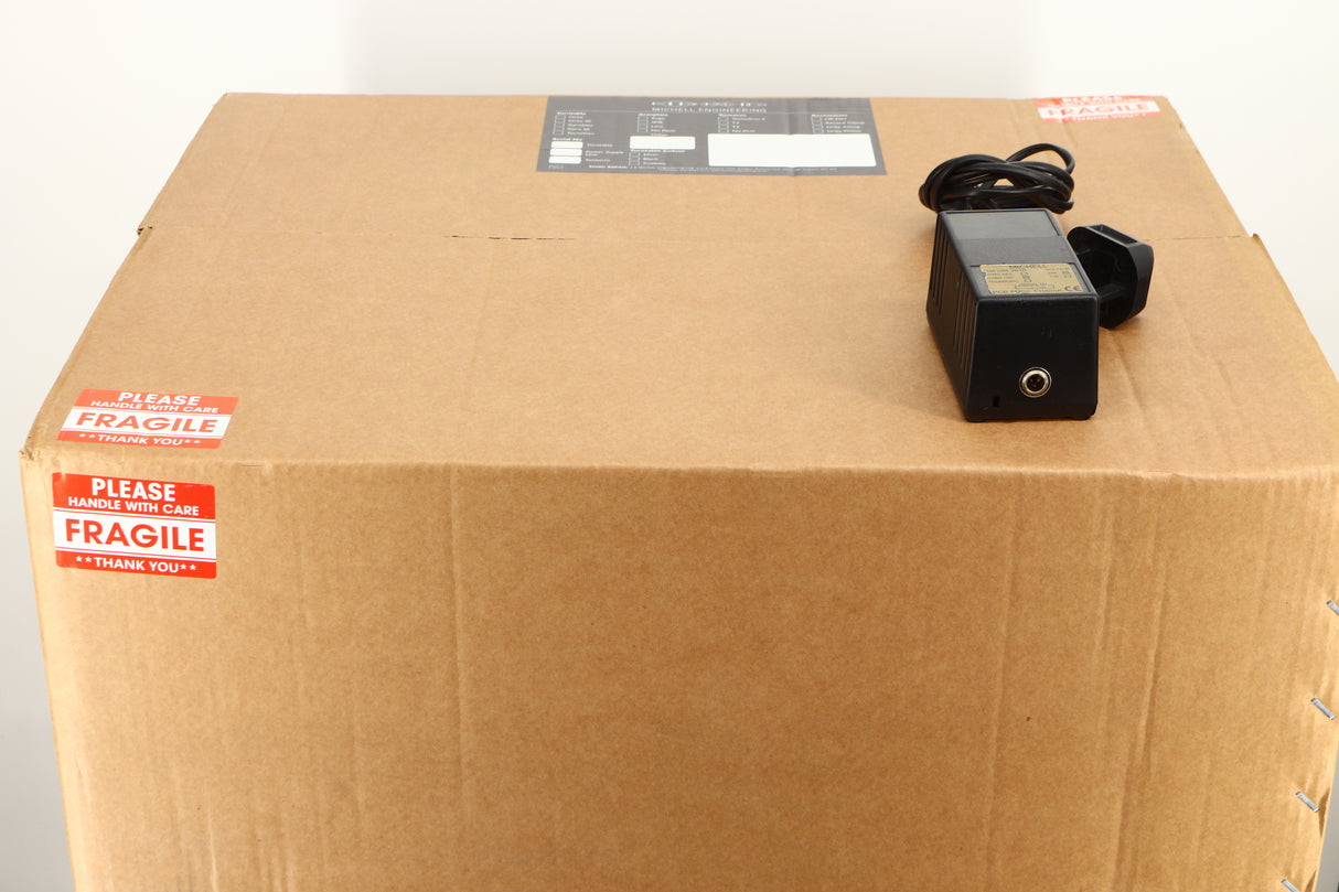 Box of a used Michell Gyro SE Turntable in Silver finish with RB2000 Tonearm