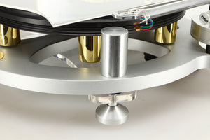 Front right corner view of a used Michell Gyro SE Turntable in Silver finish with RB2000 Tonearm