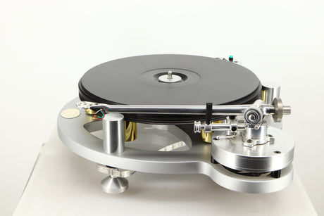 Side view of a used Michell Gyro SE Turntable in Silver finish with RB2000 Tonearm
