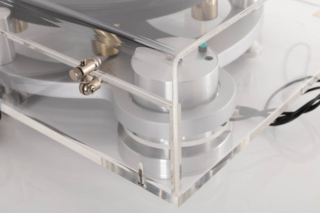 Rear left corner of a used Michell Gyrodec Turntable / SME IV Tonearm / Transfiguration Phoenix Cartridge