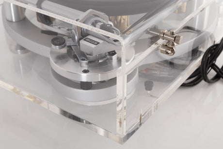 Rear right corner of a used Michell Gyrodec Turntable / SME IV Tonearm / Transfiguration Phoenix Cartridge