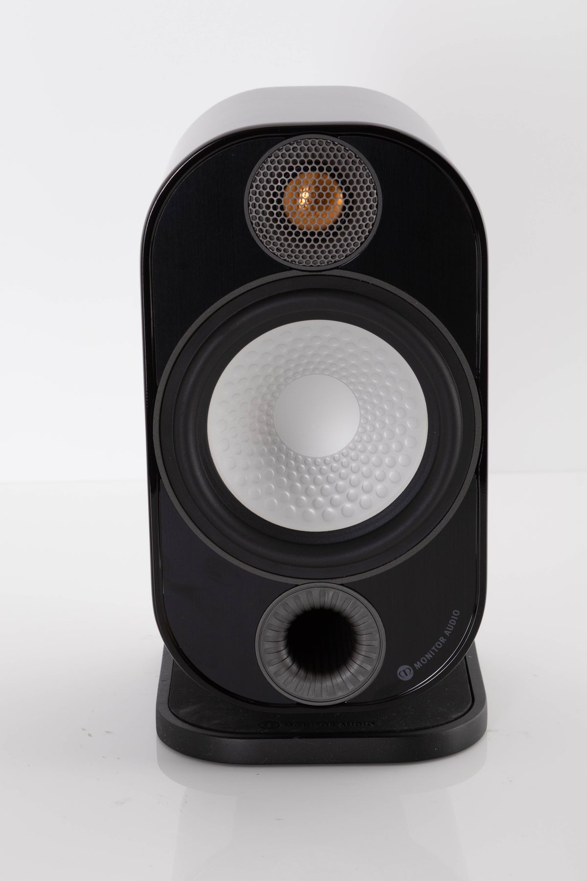 Front view of a used Monitor Audio APEX 10 Standmount Speaker in Black