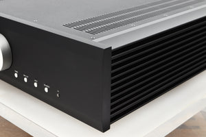 Front right corner view of a used Musical Fidelity M6si Integrated Amplifier in Black finish 