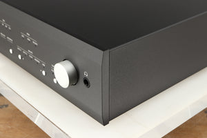 Front right corner of a used Musical Fidelity M6X DAC in a black finish