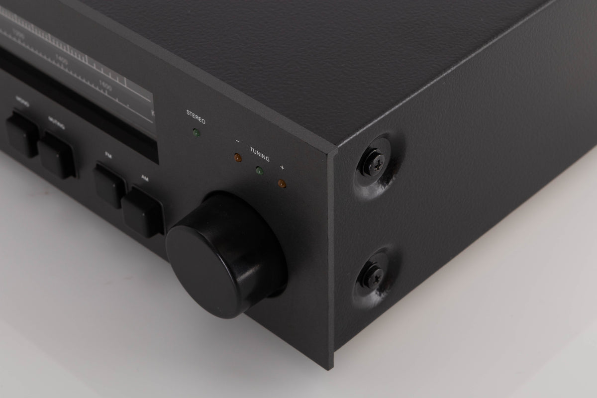 Front right corner view of a used NAD 4020 Tuner