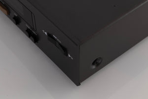 Front right corner of a used NAD 5425 CD Player 