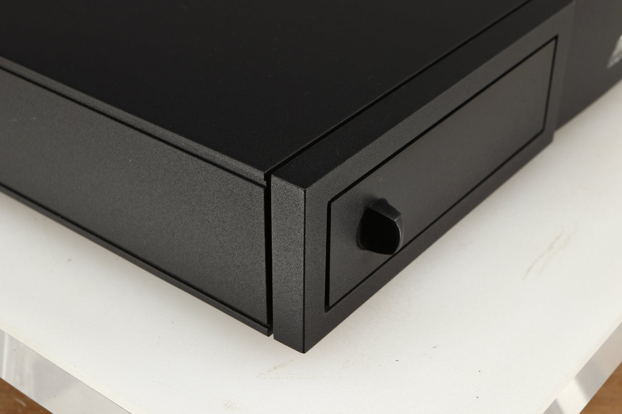 Front left corner of a used Naim CD5i CD Player in a black finish