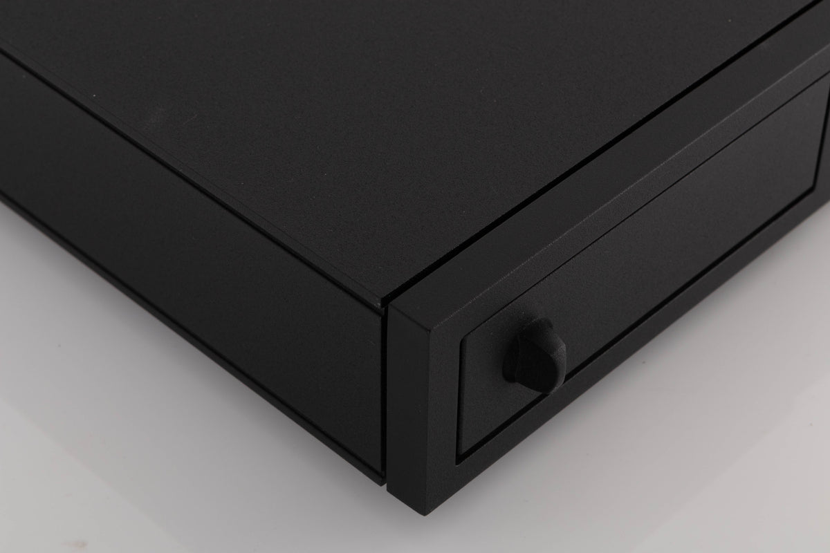 Front left corner of a used Naim CD5si CD Player in a Black finish