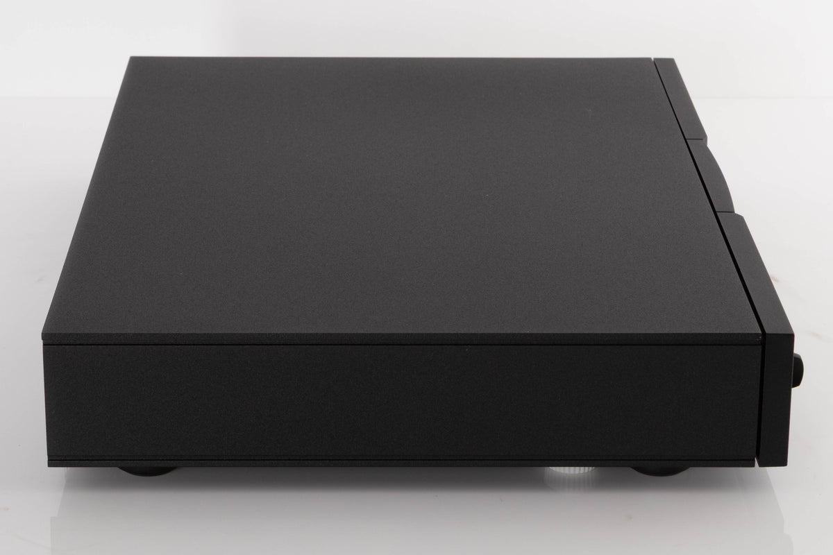 Left side view of a used Naim CD5si CD Player in a Black finish