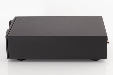 Right side view of a used Naim DAC V-1 Digital Analogue Converter in a Black finish