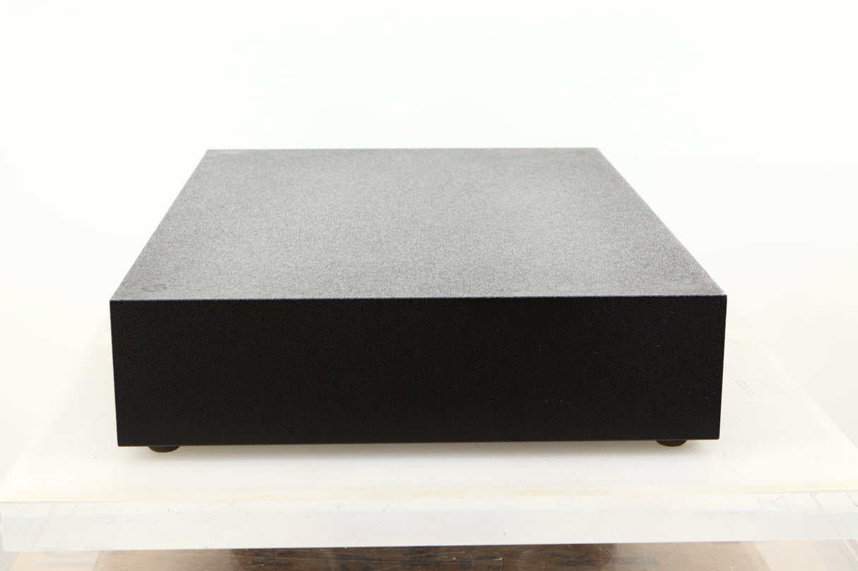 Side view of a used Naim NAC82 Pre Amplifier and NAPSC Power Supply 