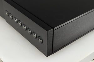 Front right corner of a used Naim NAIT 5 Integrated Amplifier in a black finish