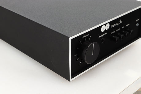 Front left corner view of a used Naim Nait 50 Integrated Amplifier