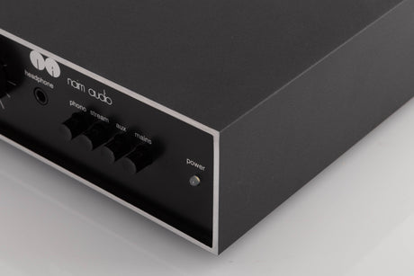 Front right corner view of a used Naim Nait 50 Integrated Amplifier