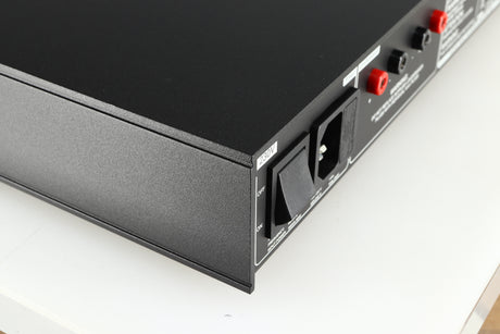 Rear right corner of a used Naim NAIT 5si Integrated Amplifier in a black finish