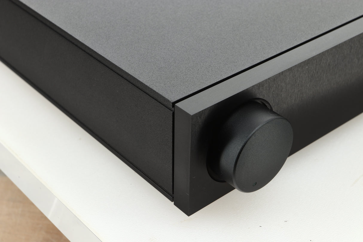 Front left corner view of a used Naim Nait XS-3 Integrated Amplifier