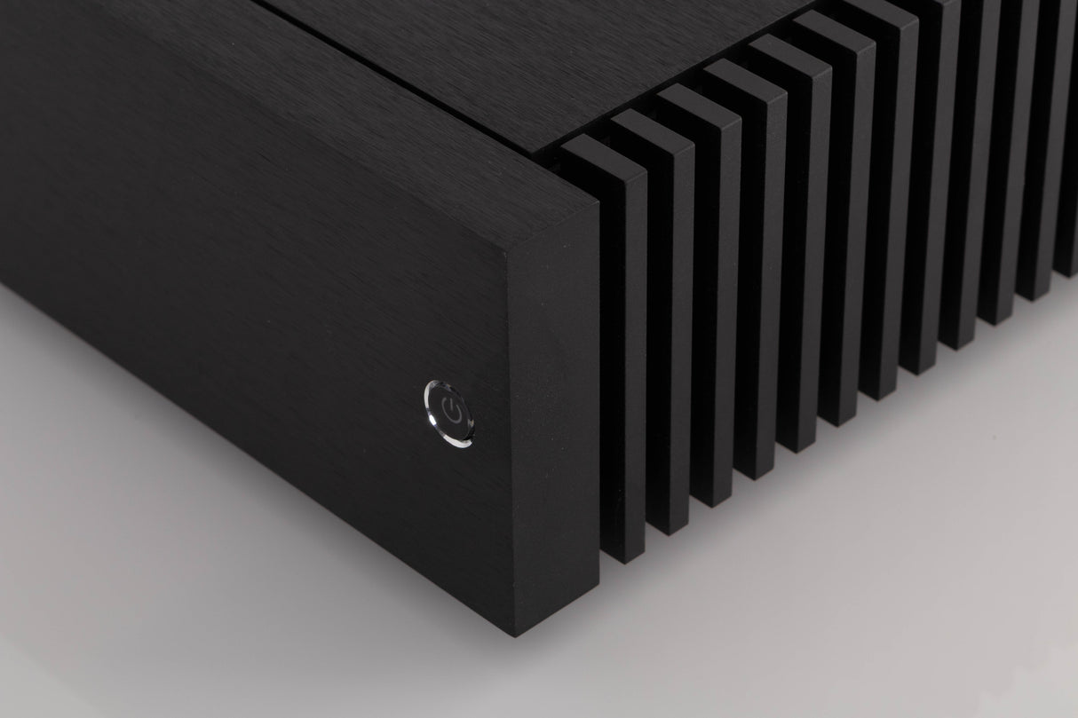 Front right corner view of a used Naim NAP 250 Power Amplifier