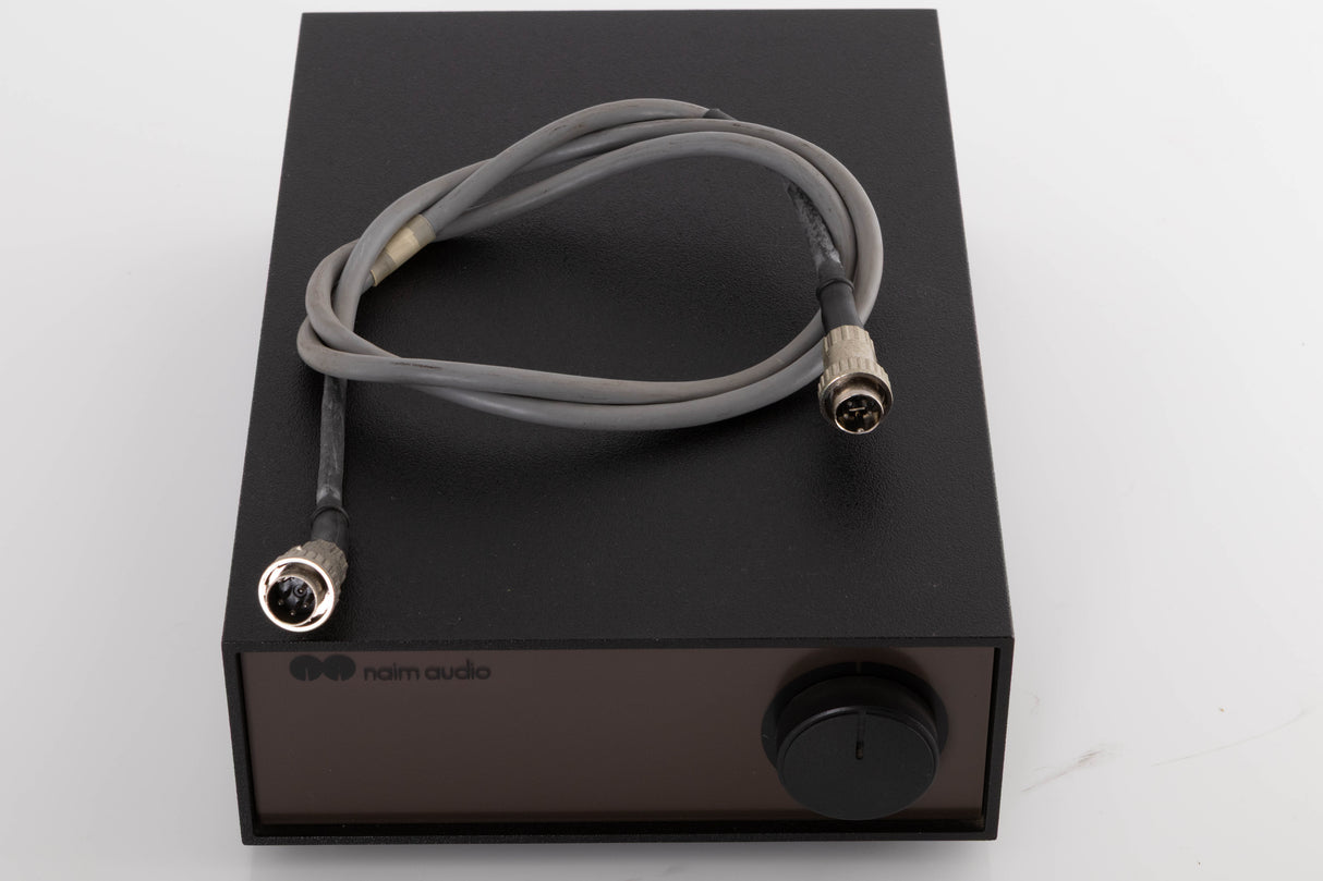 Top of a used Naim NAP140 Power Amplifier in a Black finish showing SNAIC4