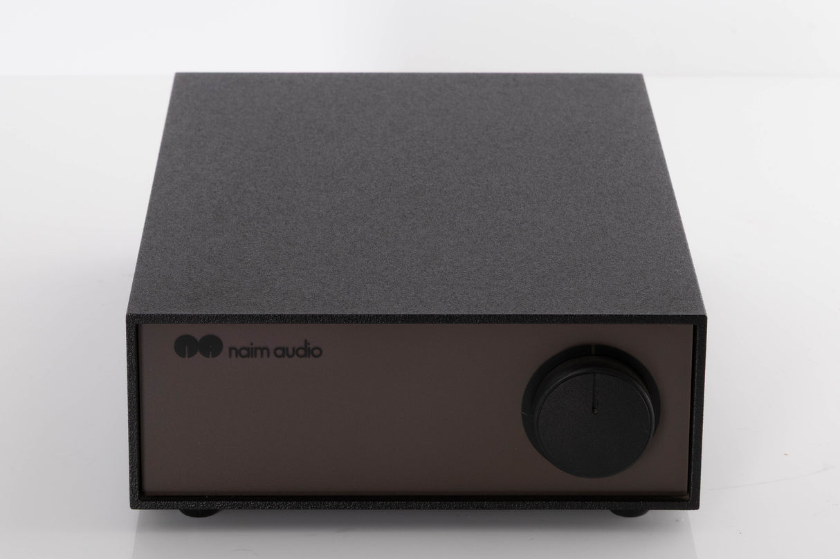Front view of a used Naim NAP140 Power Amplifier in a Black finish