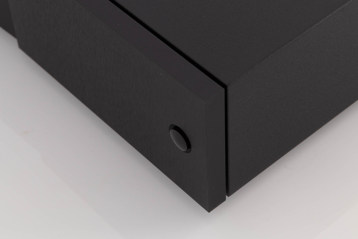 Front right corner of a used Naim NAP250 DR Power Amplifier in a Black finish