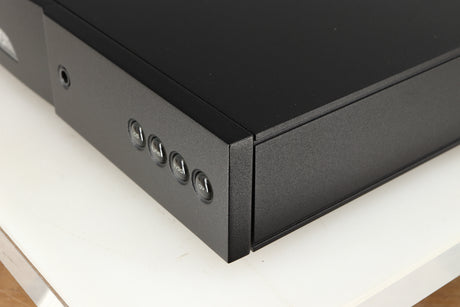 Front right corner of a used Naim Nait 5si Integrated Amplifier in a black finish