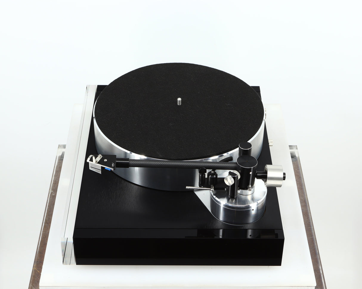 Right side view of a used Naim Solstice Special Edition Turntable in a black finish